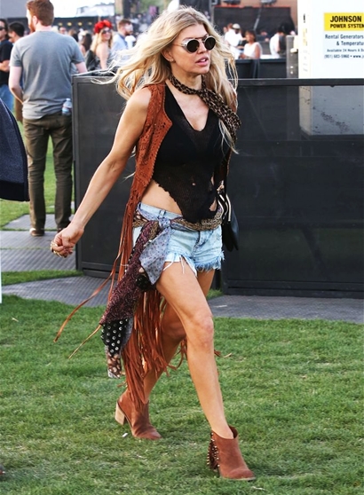 Fergie enjoys day 1 of Coachella 2015 with everybody
