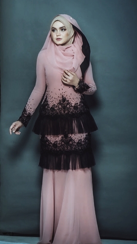 GLAM-4