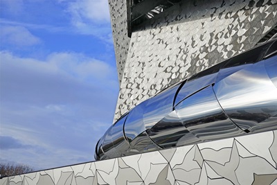 La_façade_de_la_Philharmonie_de_Paris,_18_janvier_2015