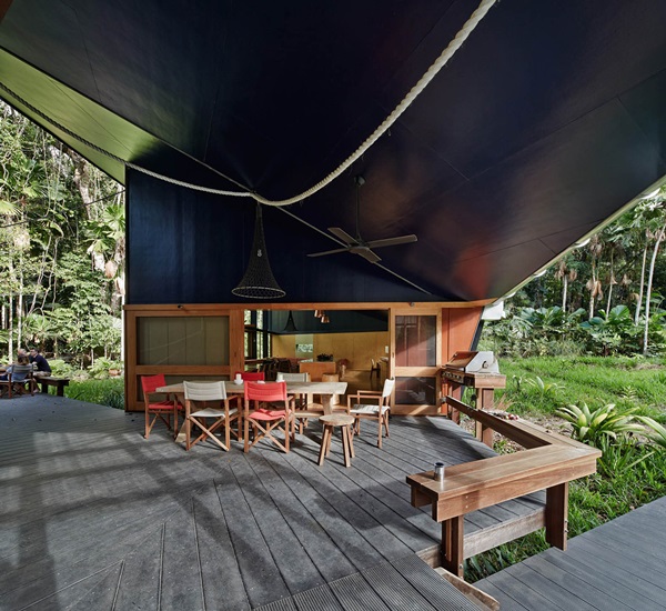 140922-Cape-Tribulation-House-0662_0665