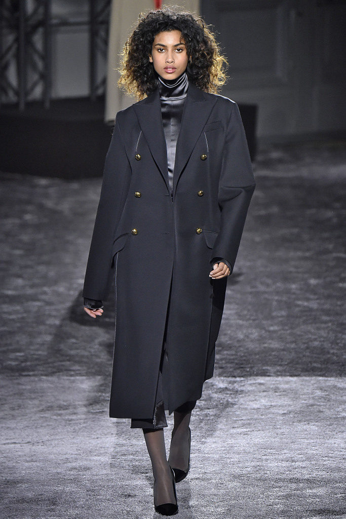 Nina Ricci Paris RTW Fall Winter 2016 March 2016