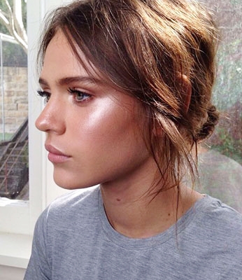 strobing_makeup_highlighter_700x400