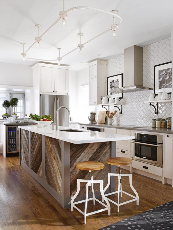 rx-hgmag013_sarah-richardson-kitchens-124-a-3x4-jpg-rend-hgtvcom-966-1288