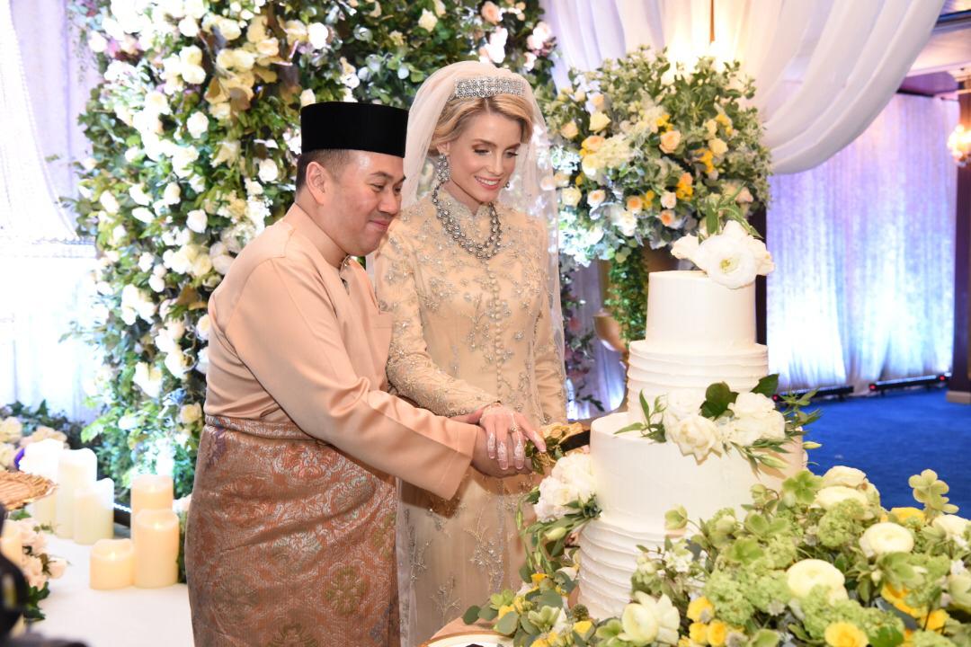 Tengku Mahkota Kelantan Selamat Diijabkabul Bersama Sofie Louise Johansson Glam Malaysia