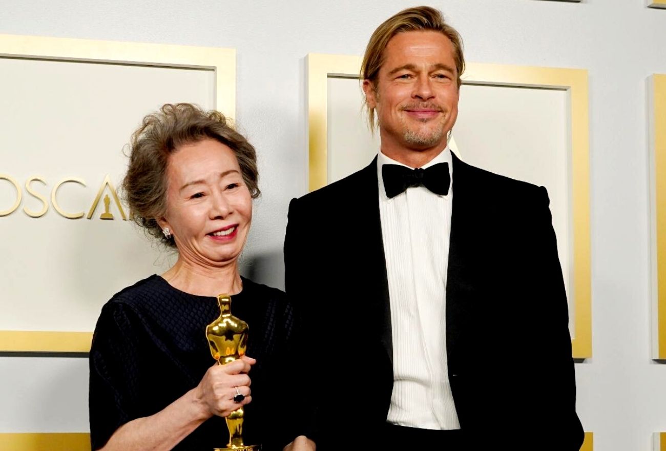 Kontroversi Oscar: Momen Pertemuan Pertama Brad Pitt & Youn Yuh-jung Disalah Tafsir!