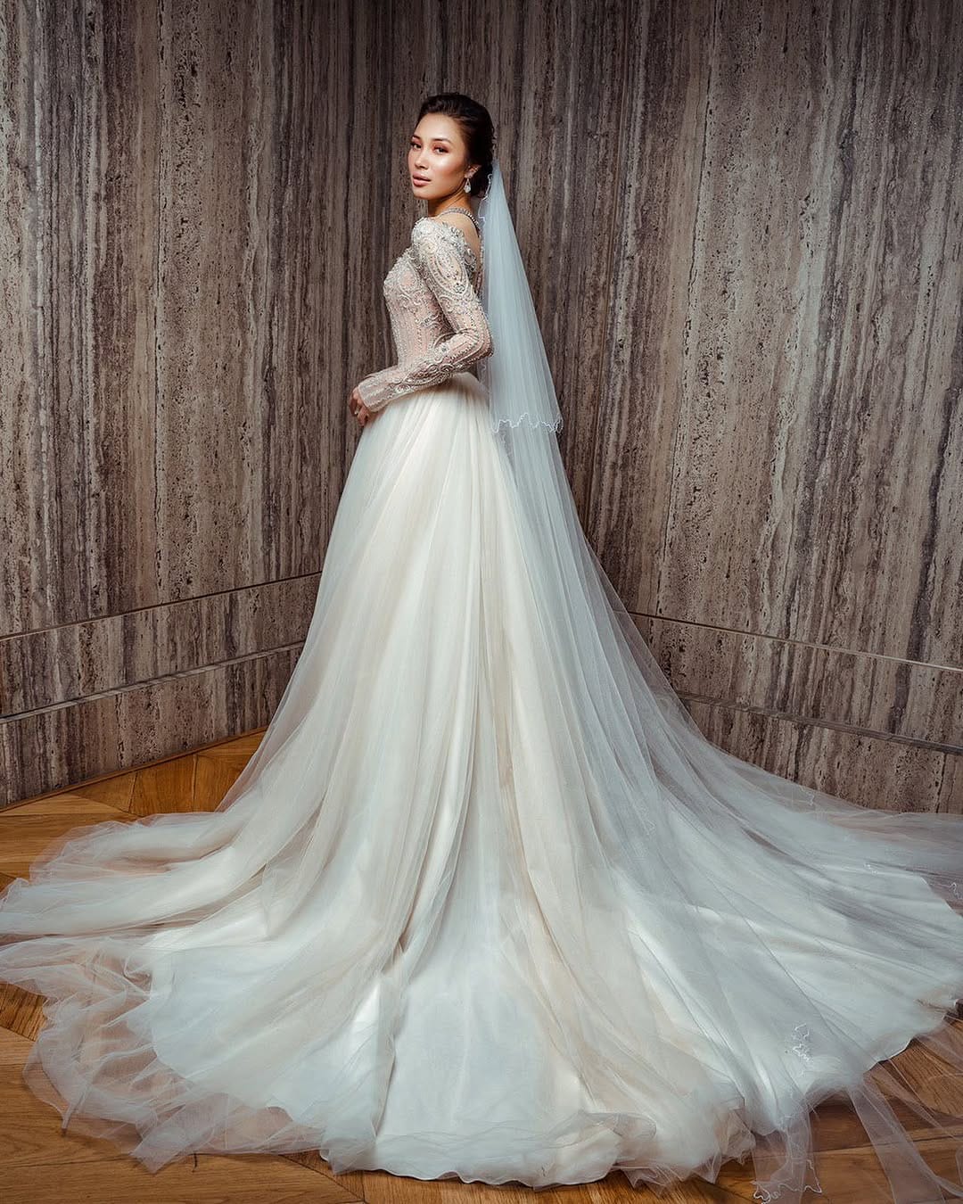 Busana Pengantin Pilihan Selebriti Malaysia 