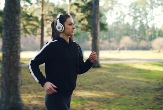 Hot Girl Walk: Trend Atau Terapi Mental?