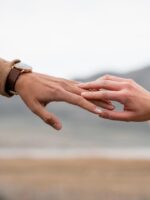 Pasangan Makin Dingin? Ini Cara Hidupkan Semula Chemistry Dalam Hubungan