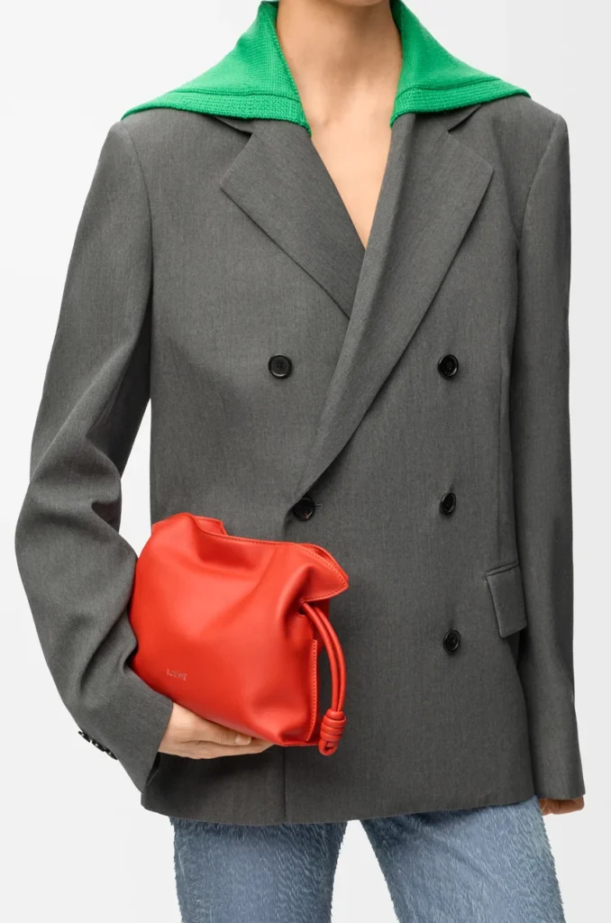 Genggaman Elegan Bersama Clutch Bag Pilihan GLAM
