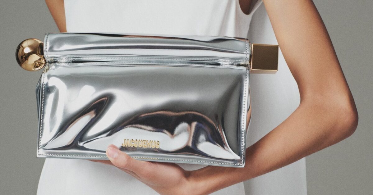 Genggaman Elegan Bersama Clutch Bag Pilihan GLAM